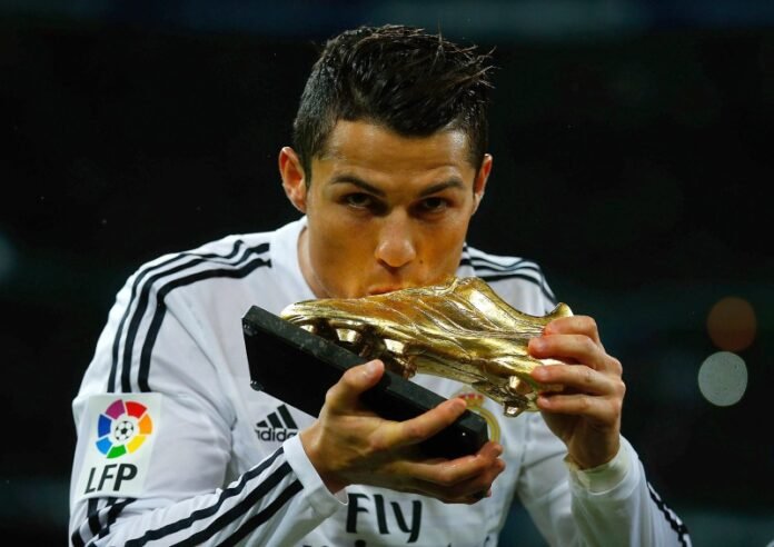 What is the top scorer in football and how the award is determined